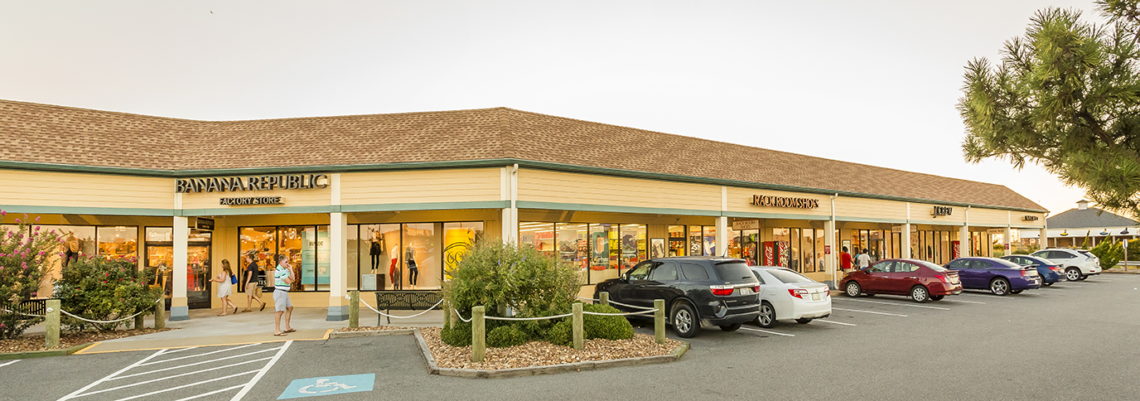 Search form Coach offers discounted coach handbags and other products at their factory outlets. Those discounted items cannot be purchased online but can be purchased from the coach outlet stores only.
